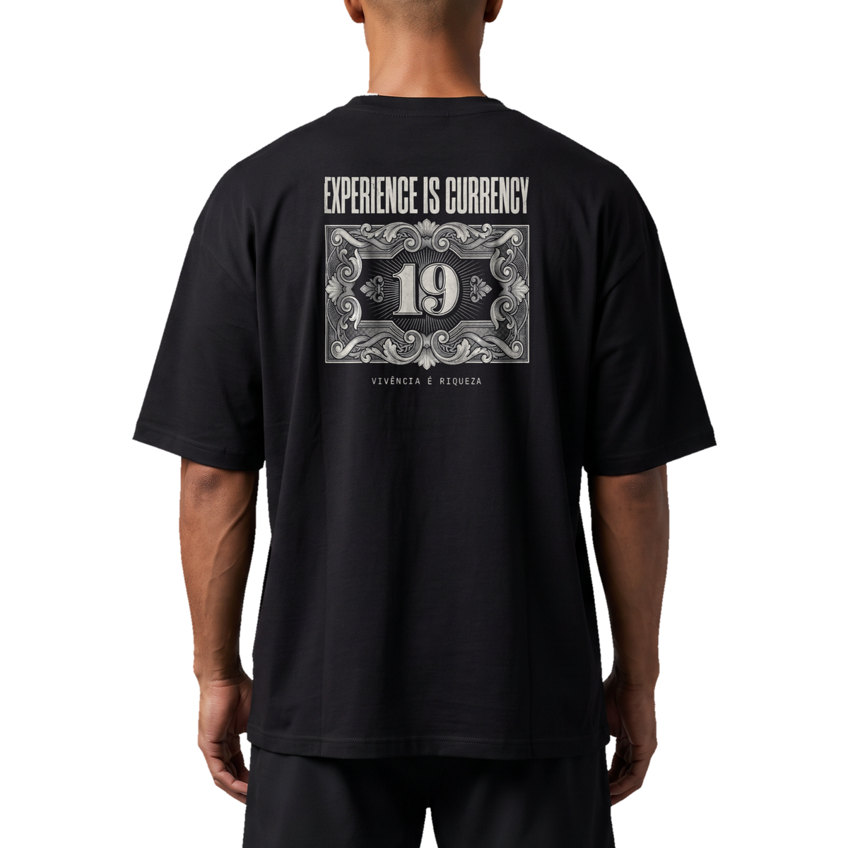 Tee CURRENCY com modelo, foto 1